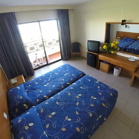 Mimosa Hotel 3*
